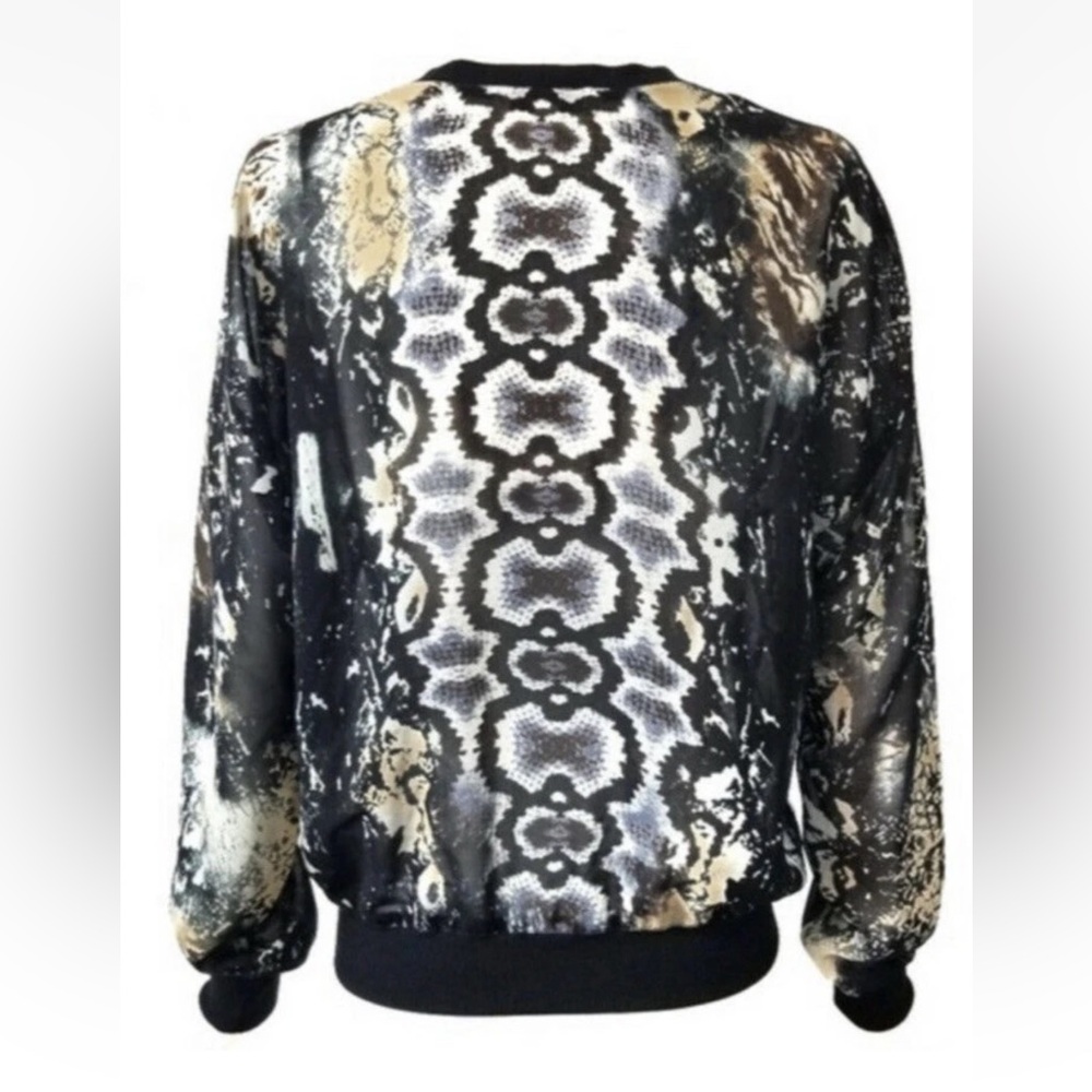 Cabi Python Print Top size L - Picture 3 of 13